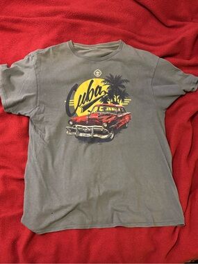 Cuba Graphic Short-Sleeve Tee - Gray with Red Car Print